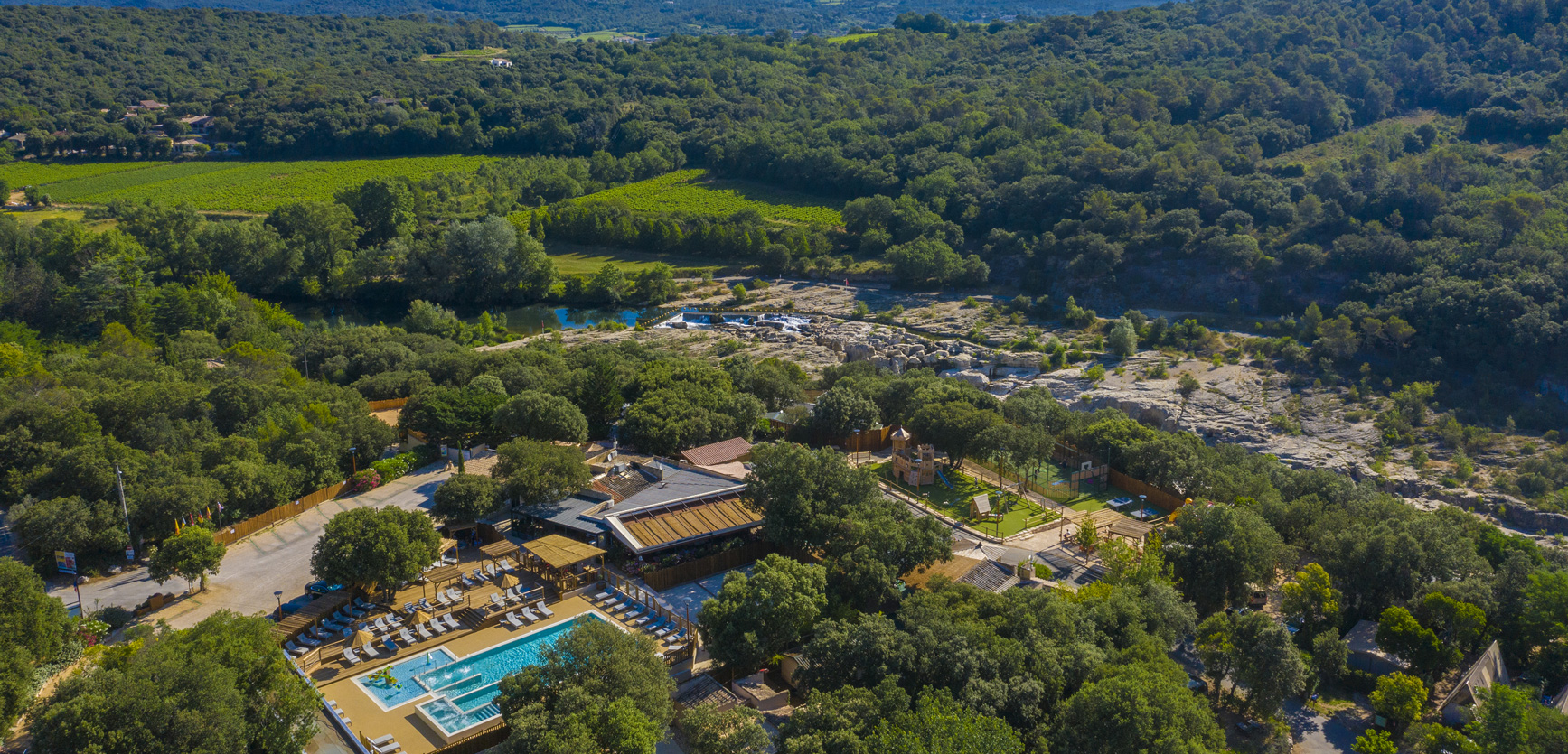 Distinctions ADAC et ANWB: Un Gage de Qualité pour Notre Camping à La Roque-sur-Cèze